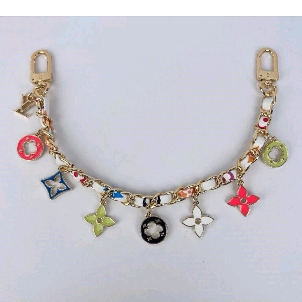 Fashion Elegant Gold and Multicolor Charm Key Holder 12 Inch